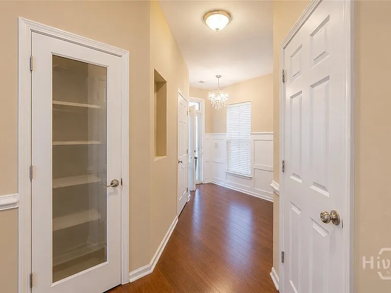 146 Chapel Lk S — Photo 11
