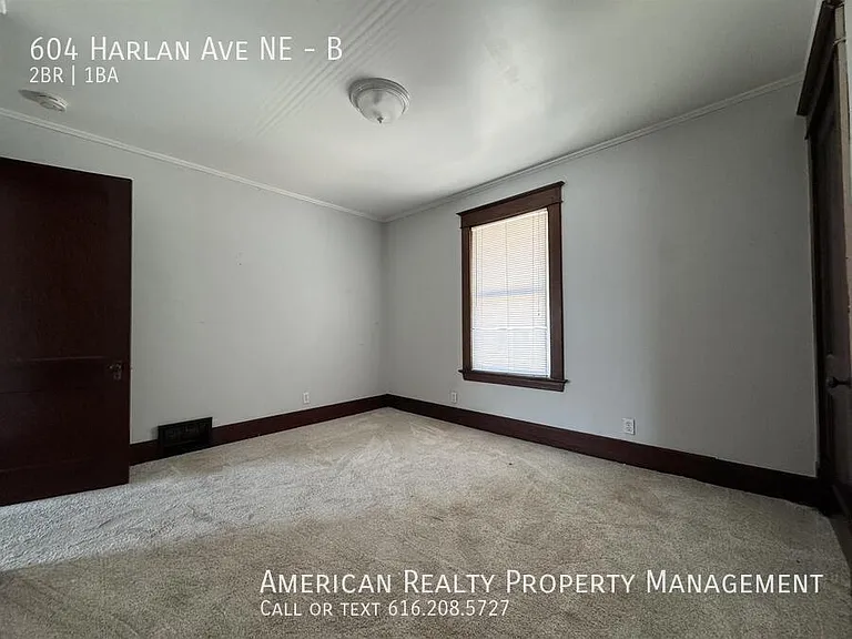 604 Harlan Ave NE #B — Photo 6