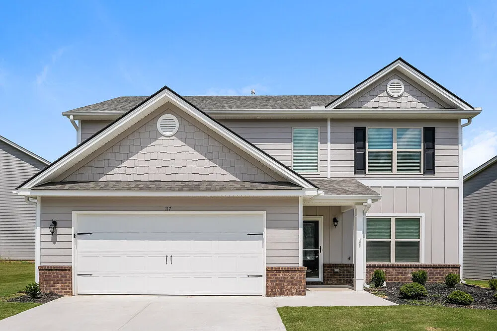 4 bed, 2.5 bath, 2456 sqft, $2,890 — Photo 1