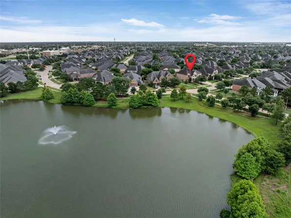 27707 Lakeway Trail Ln, Fulshear, TX 77441