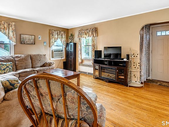 4th image of 167 Johnson Avenue