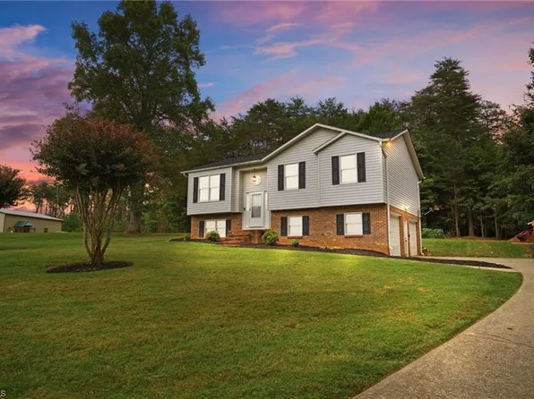 133 Walter Ln, King, NC 27021