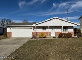 910 Melody Ln, Napoleon, OH 43545