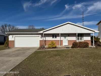 910 Melody Ln, Napoleon, OH, 43545