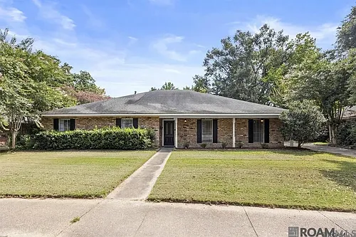 1369 Crescent Dr Photo 1