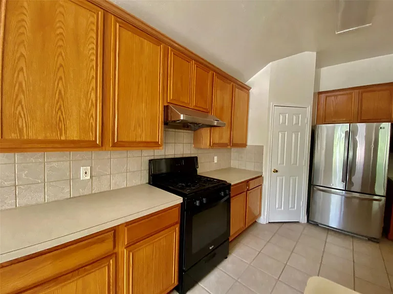 10323 Stanbrook Dr — Photo 11