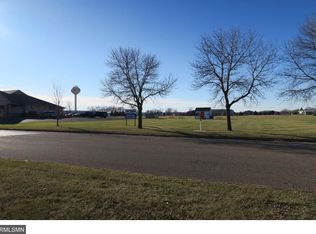 1375 Campus Dr, New Richmond, WI 54017