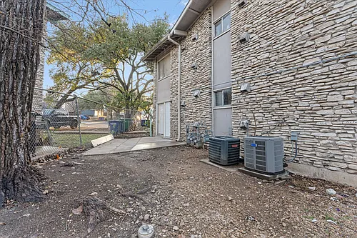 2501 Manor Cir #A Photo 1