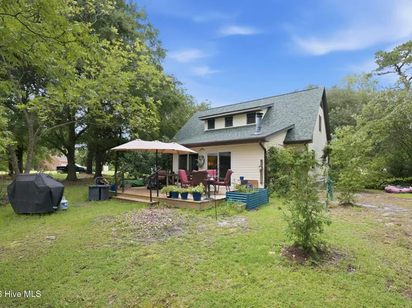 1210 Pelican Drive, New Bern, NC 28560