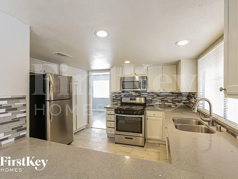 3763 E Hacienda Ave — Photo 9