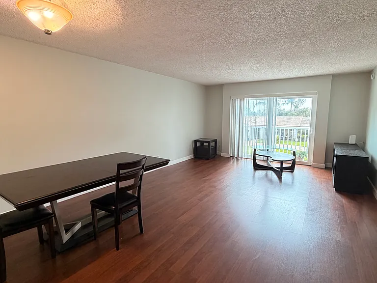 5911 NE 14th Ln #201S — Photo 2