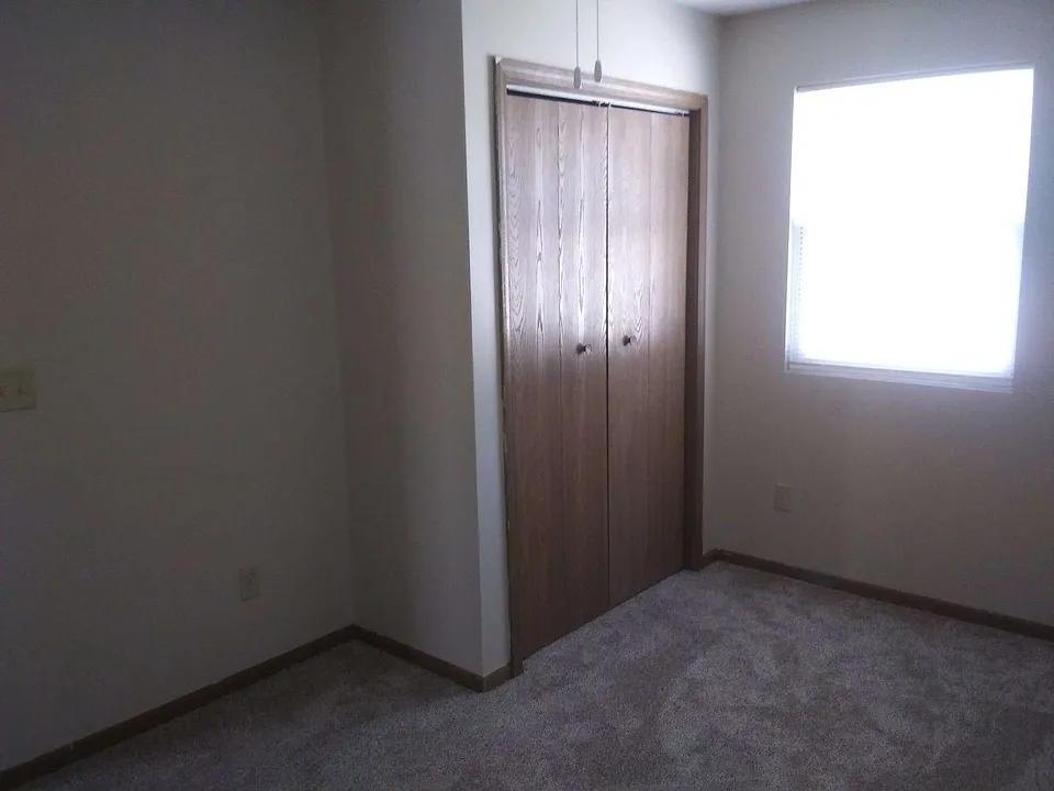 207 N Elm St #209