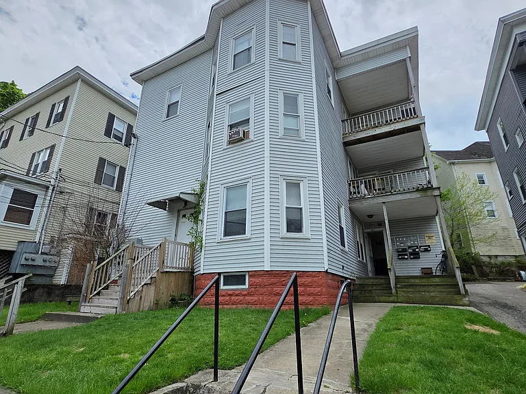 87 Manville Rd — Photo 8