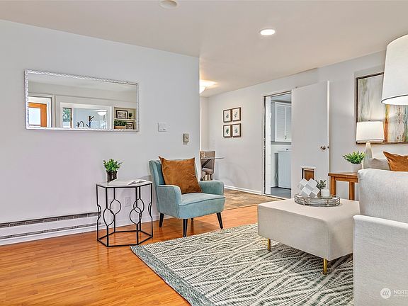 3rd image of 22602 57th Avenue W