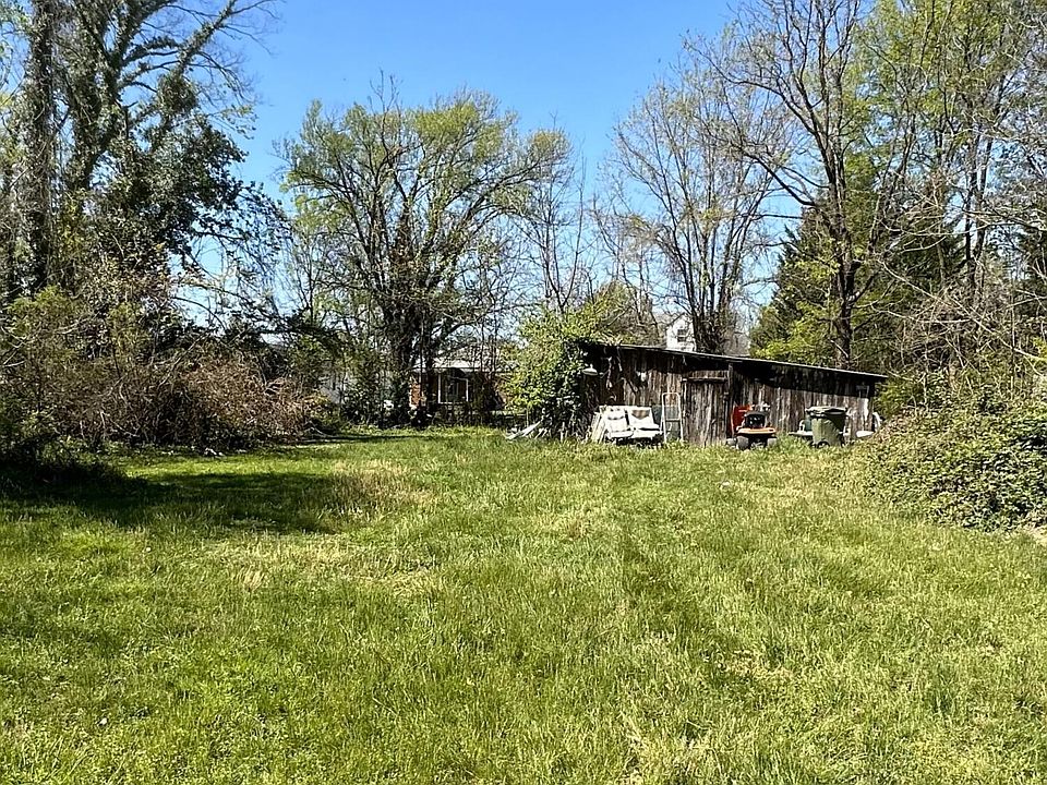 2nd image of 306 W Burwell St #9