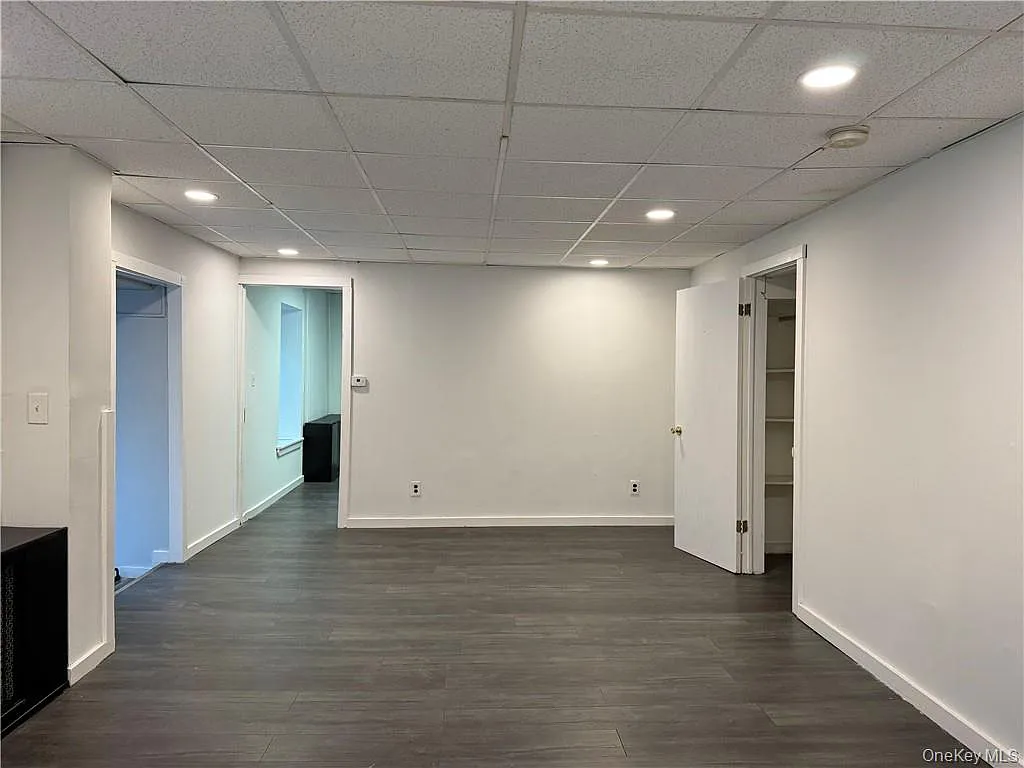 2 bed, 1.0 bath, 900 sqft, $2,350 — Photo 3