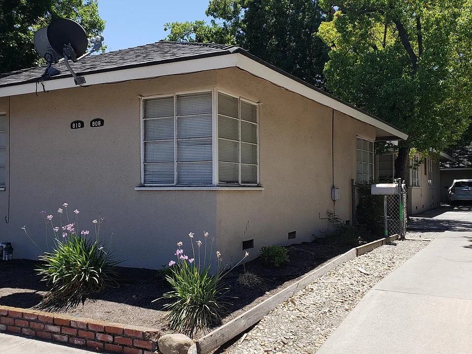 808 E Clinton Ave #808