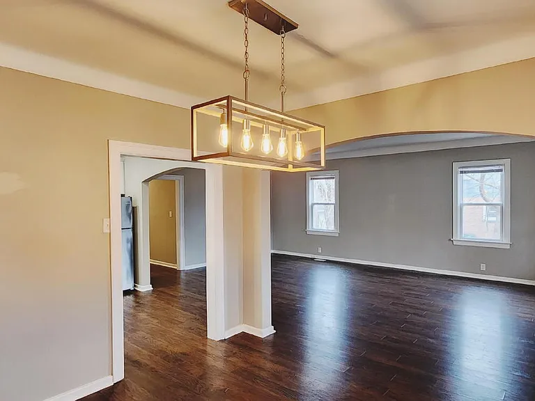 514 Ivanhoe Pl — Photo 4