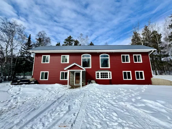 56483 350th St, Warroad, MN 56763