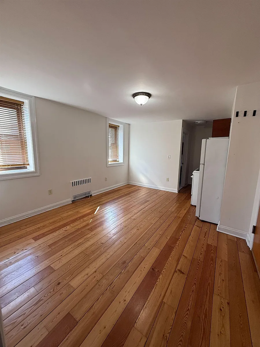 Building Photo - 800 Bloomfield St #G