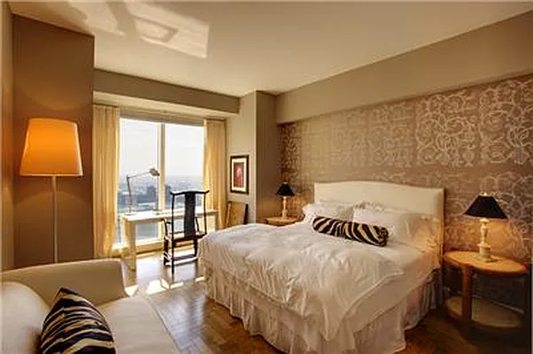 Sold by Domus Realty | media 21