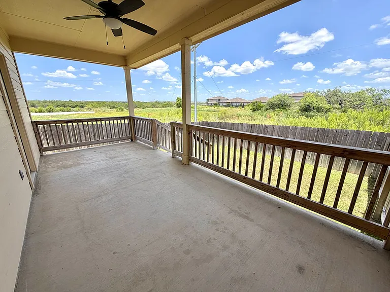 Come live in Knox Ridge! — Photo 38