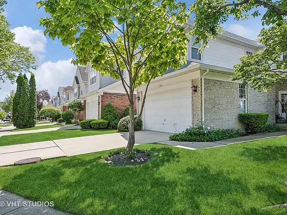 5th image of 2408 Pinecrest Ln