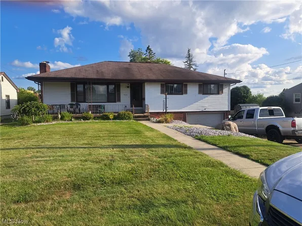 505 Blossom Ave, Campbell, OH 44405