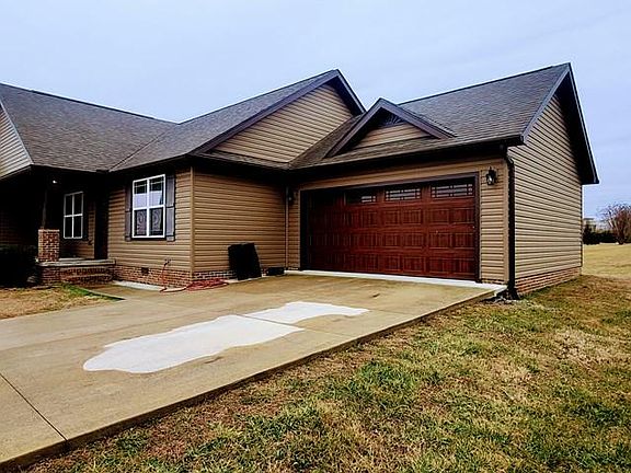 3rd image of 520 Wyndwalker Ln