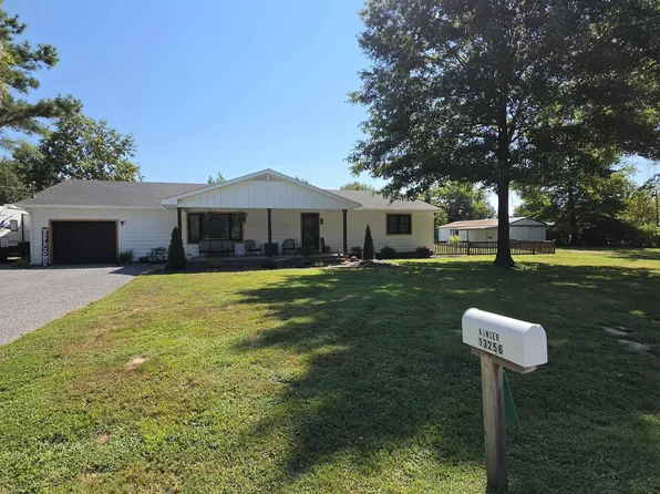 13256 Cruse Rd, Carterville, IL 62918