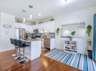 8 Watersedge Dr, Boonton, NJ