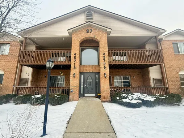 45717 Prairiegrass Ct, Belleville, MI 48111