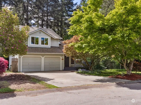 8102 Parkridge Drive SE, Tumwater, WA 98501