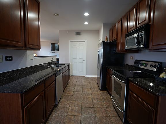 2nd image of 1781 Tudor Ln Unit 301