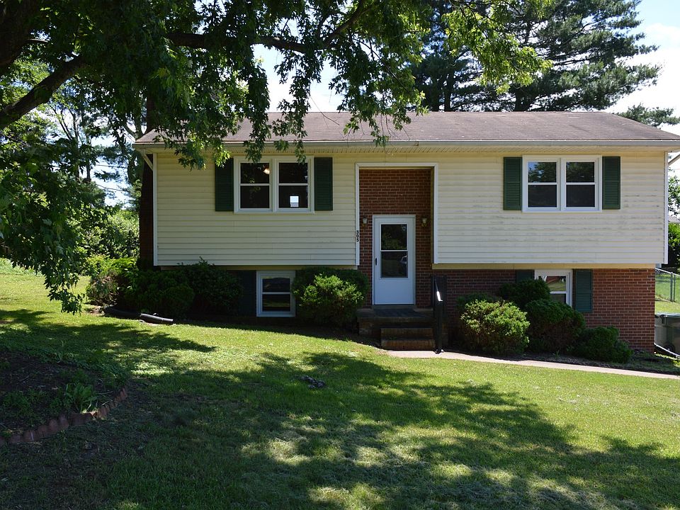 1st image of 305 Elmwood Dr
