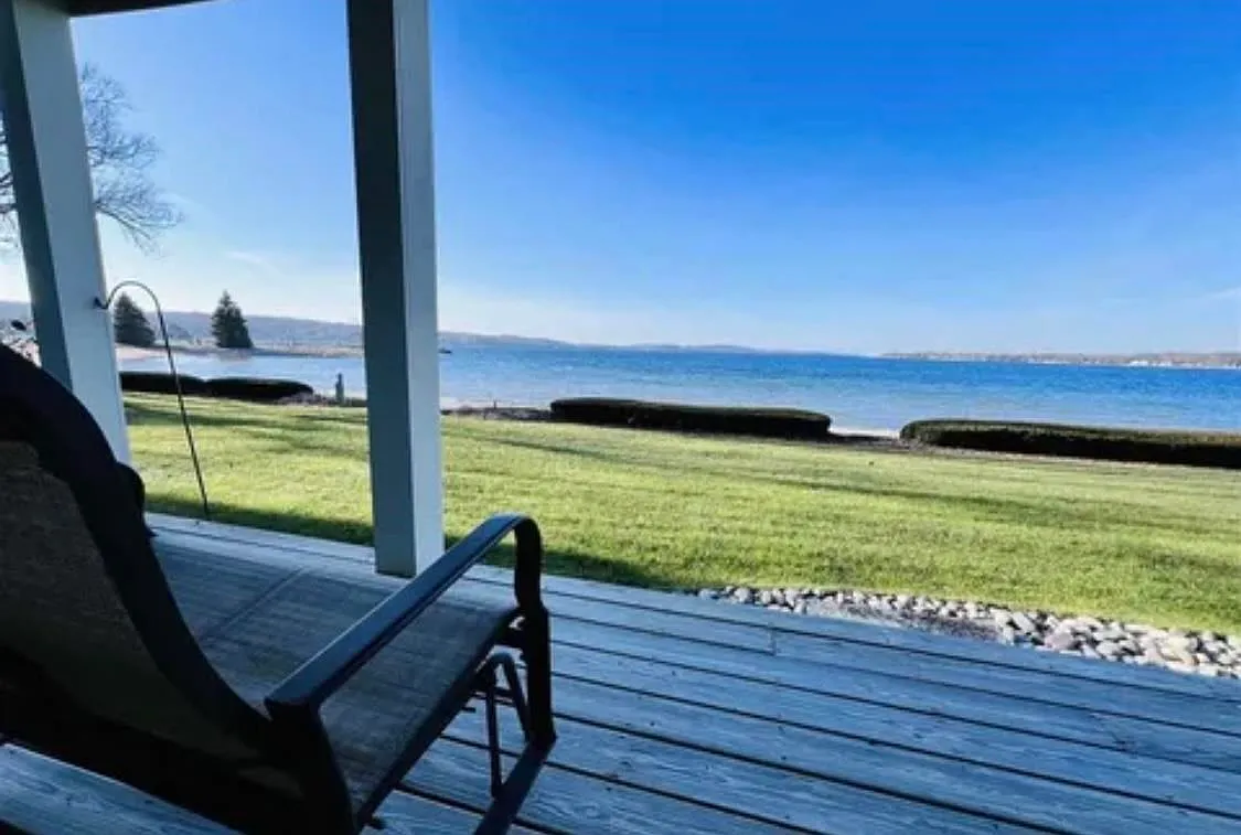 2 bed, 2.0 bath, 1150 sqft, $4,500 — Photo 4