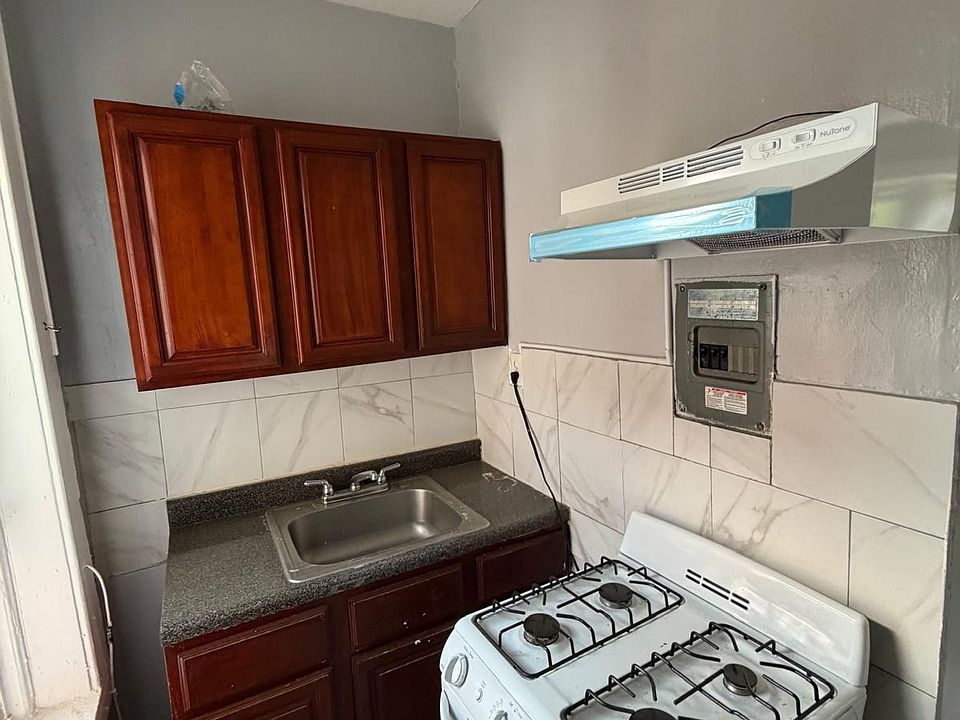 1st image of 93 Milford Ave #4