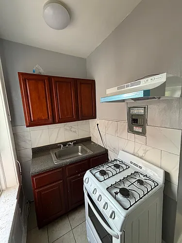 93 Milford Ave #4 Photo 1