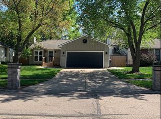 5629 SW 36th St, Topeka, KS 66614