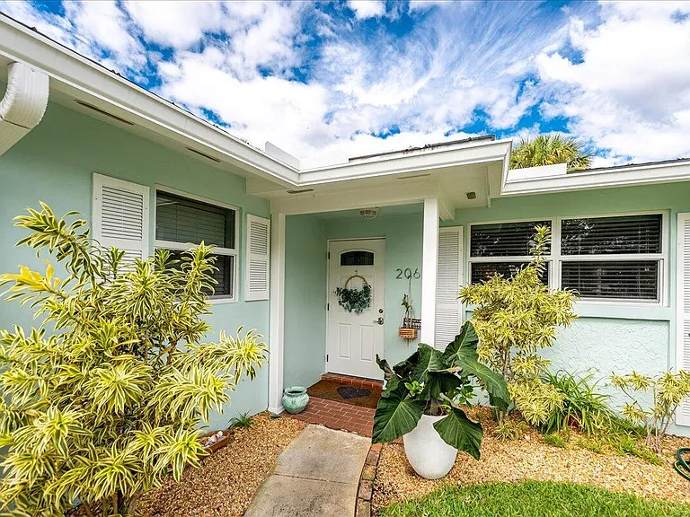 206 SE Wentworth Dr — Photo 4