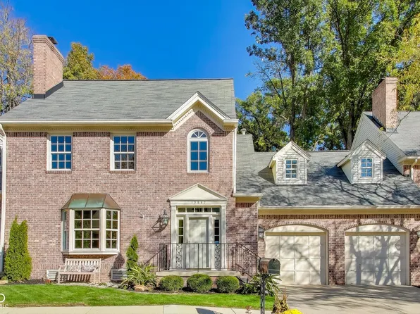 13587 Kensington Pl, Carmel, IN 46032