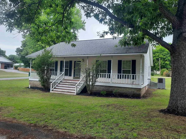 615 Jackson St, Mountain View, AR 72560