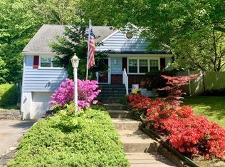 56 Stuart Rd, Cortlandt Manor, NY 10567