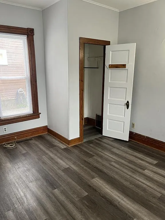 328 Locust Ave — Photo 3