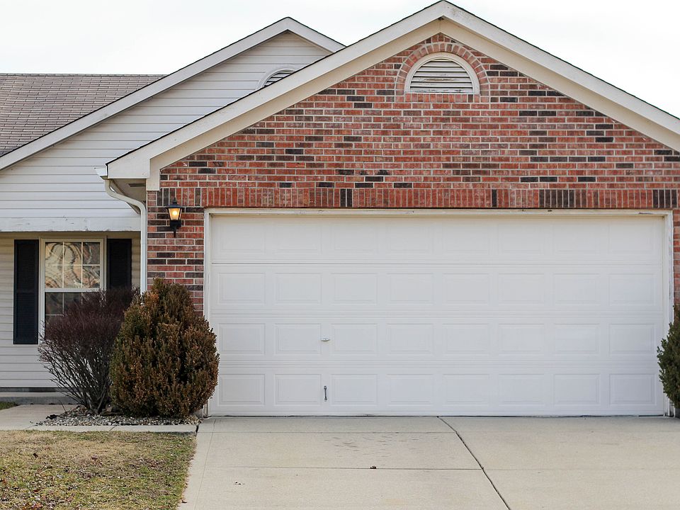 2BR 2BA, Cozy Ranch Home. 