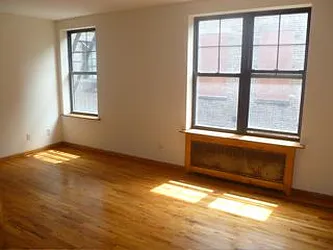 Rented by Robyn Lee, LREB