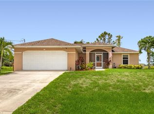 726 SW 7th Ter, Cape Coral, FL 33991