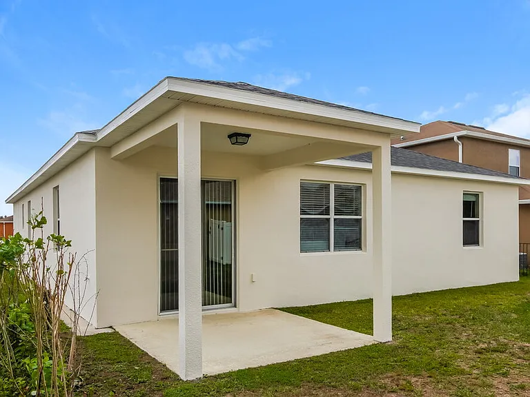 1557 Regent Ct — Photo 15
