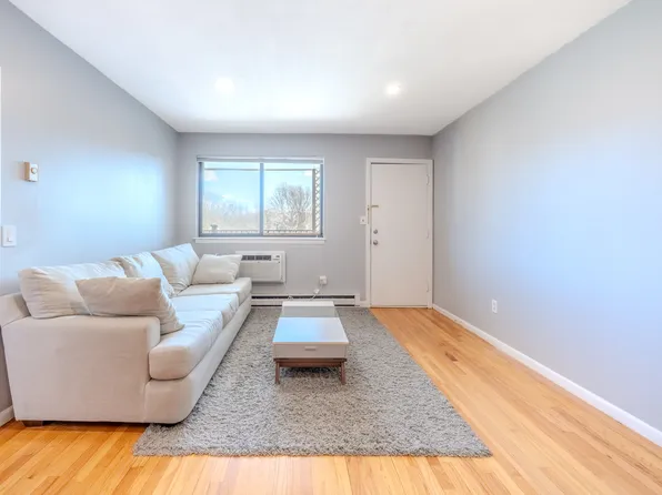 14 Arizona Ter APT 12, Arlington, MA 02474