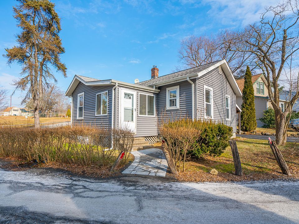 1st image of 109 Cornell Ave